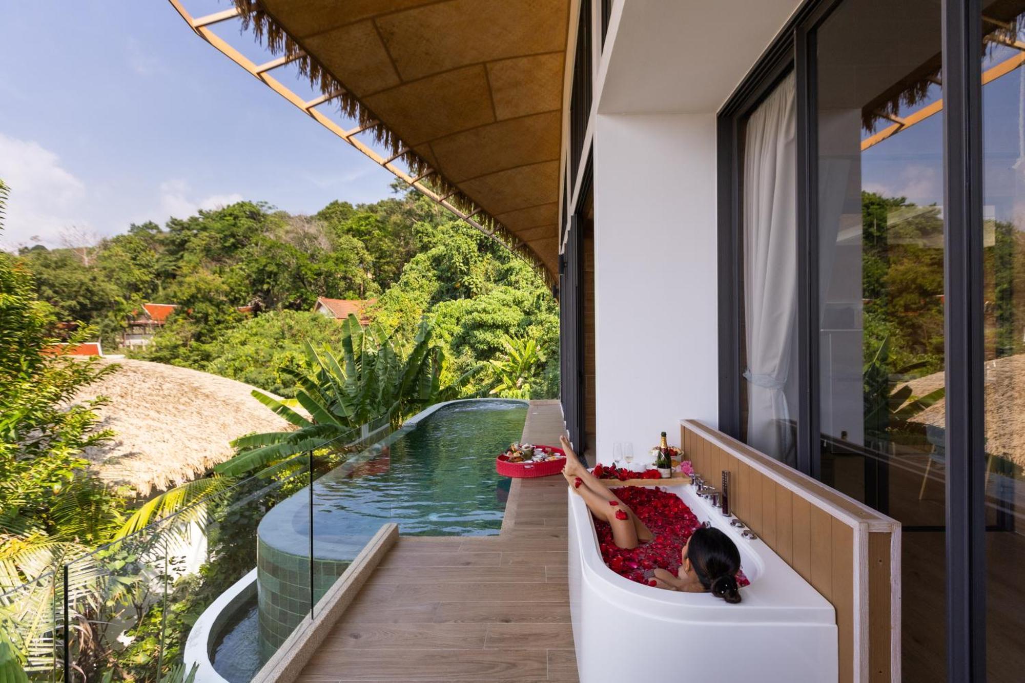 Three Monkeys Villas Patong Exteriör bild