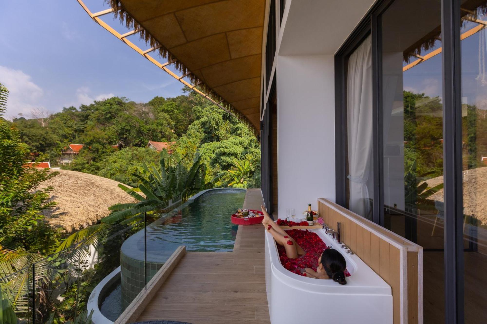Three Monkeys Villas Patong Exteriör bild