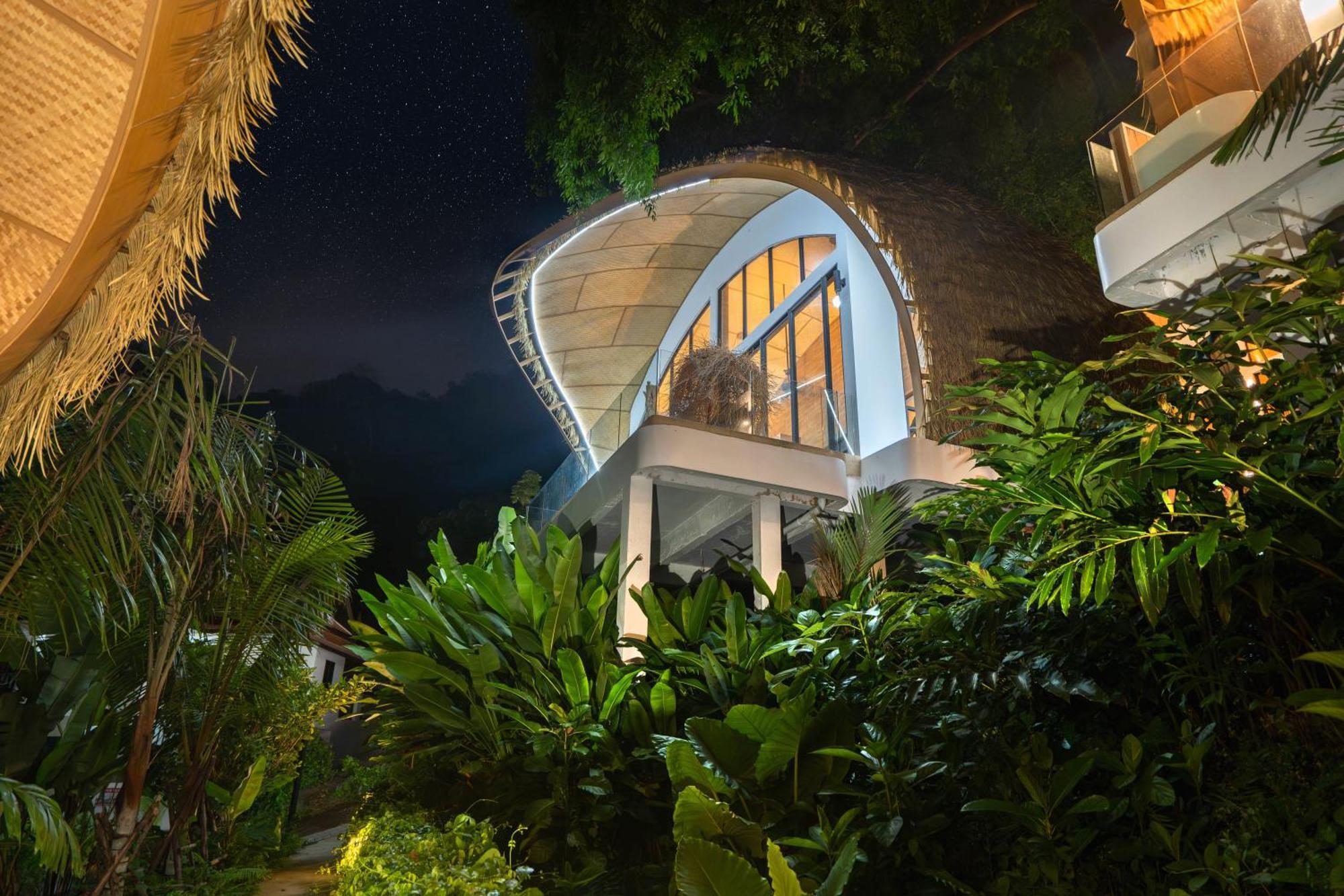 Three Monkeys Villas Patong Exteriör bild