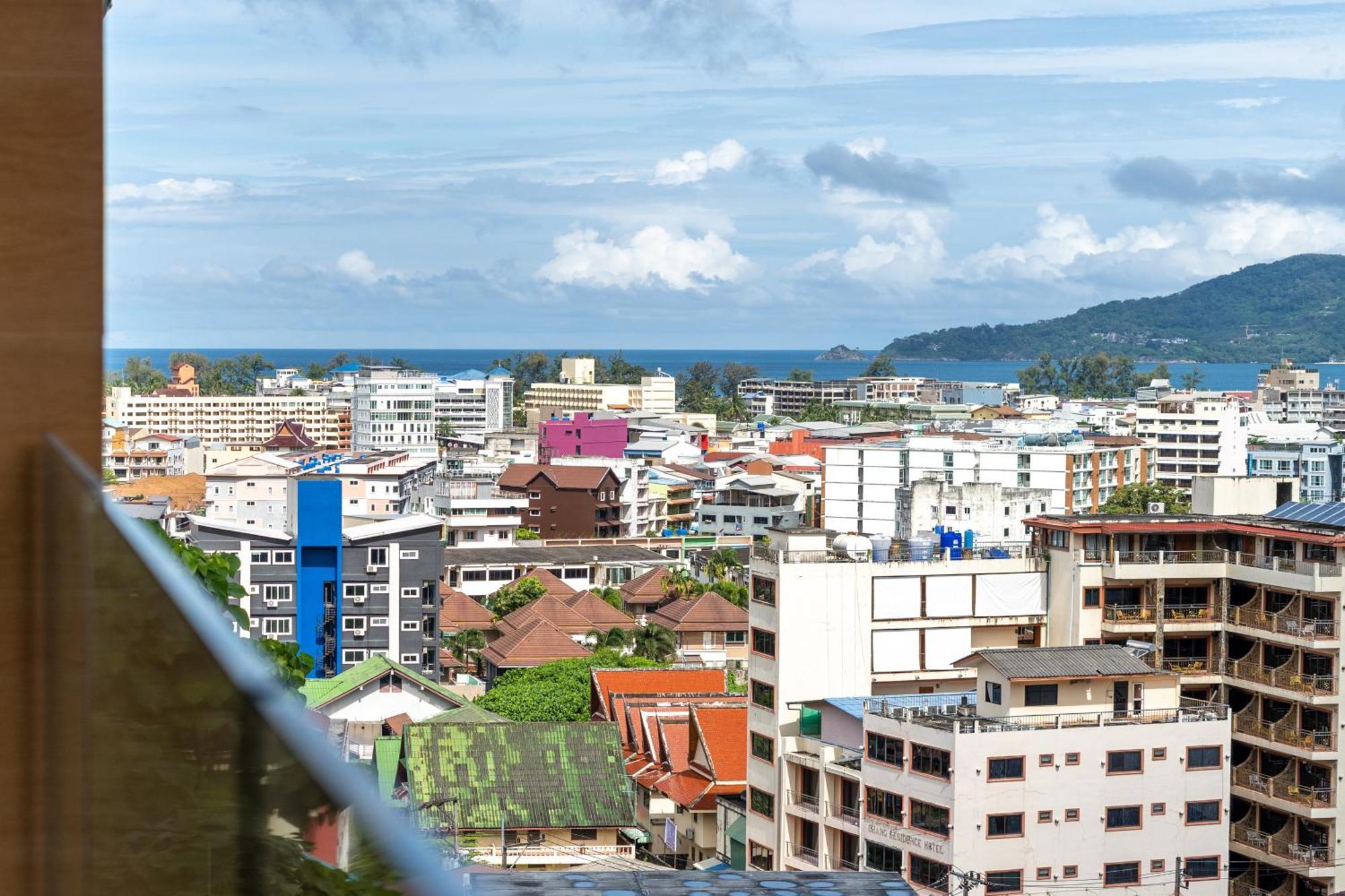 Three Monkeys Villas Patong Exteriör bild